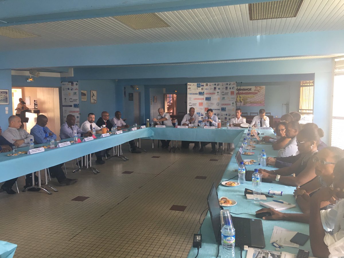 Rencontre avec le mouvement sportif martiniquais au CROSMA.Volontarisme de tous pr mettre en œuvre le plan de dvpt des équipements sportifs
