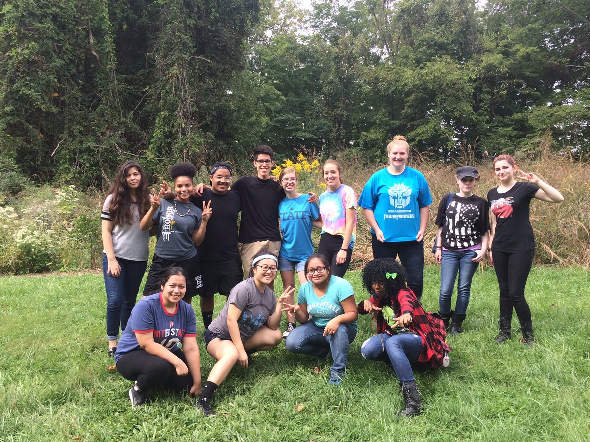 BDU_Scholars's tweet photo. BDU Student Council on their Eagle Creek clean up day! https://t.co/jcqJlHcd4K