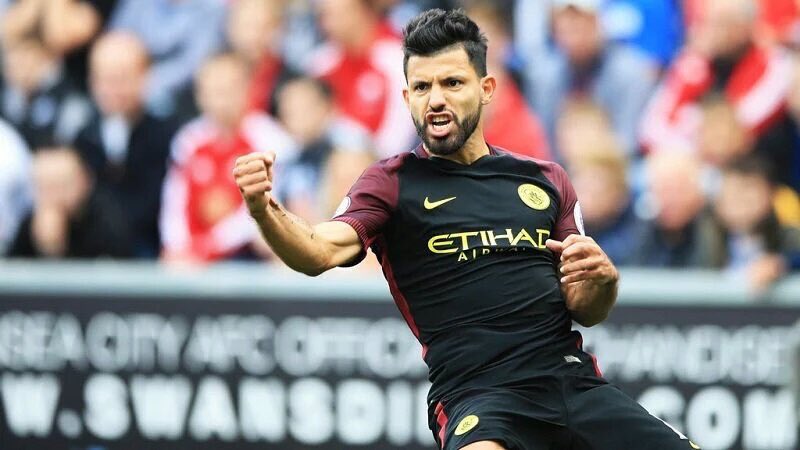 ManCity_Arab's tweet photo. اغويرو هذا الموسم |

لعب 6 مباريات
سجل 11 هدف
سجل 2 هاتريك
وفاز في جميع المباريات

#MC_Arab https://t.co/5gYoGmyIB2