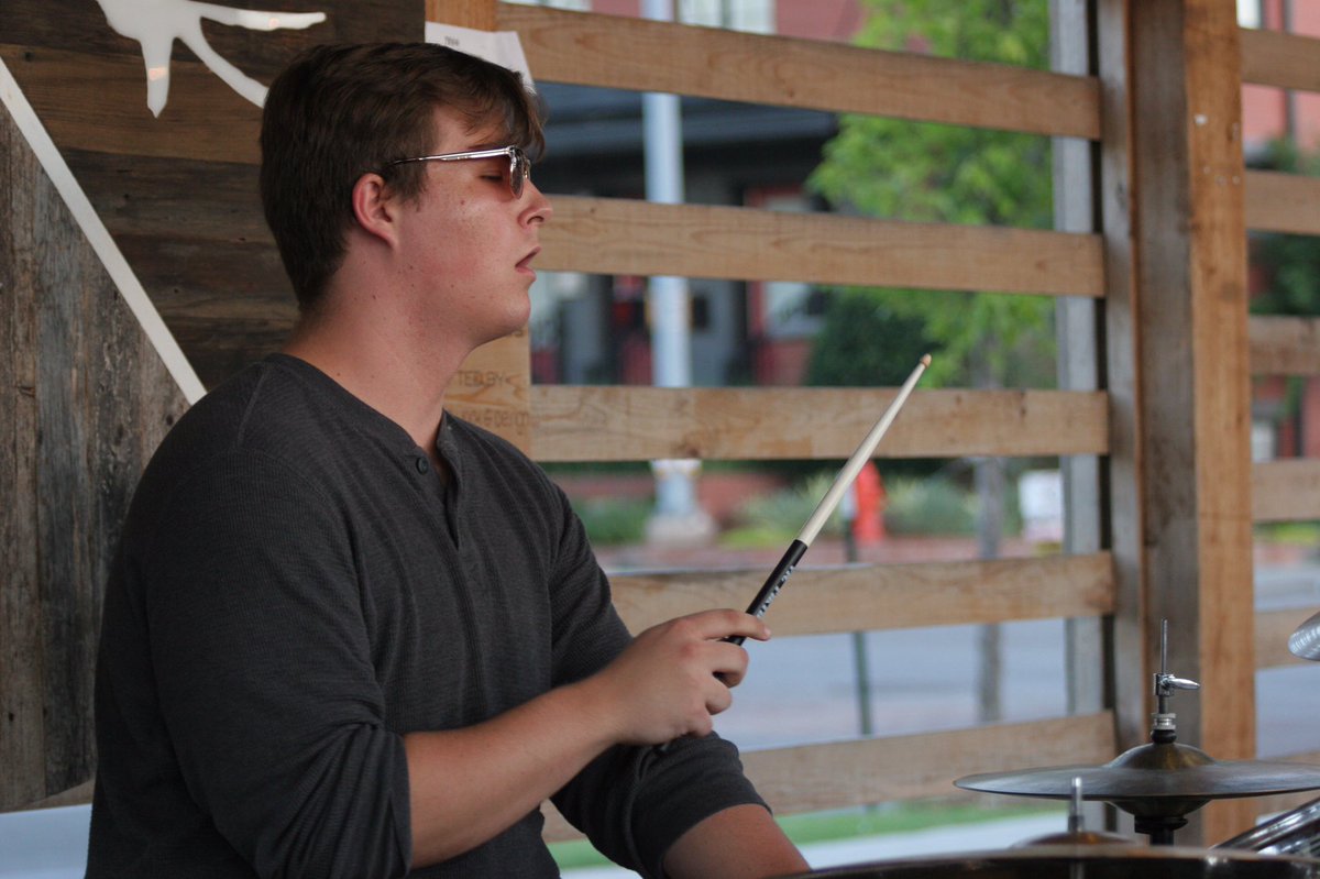 paxviberock's tweet photo. S/O to @TheArmanRahman for the great shots of Thursdays gig at @BleuGarten #pax #viberock #gartening https://t.co/EHz2H0jjmn