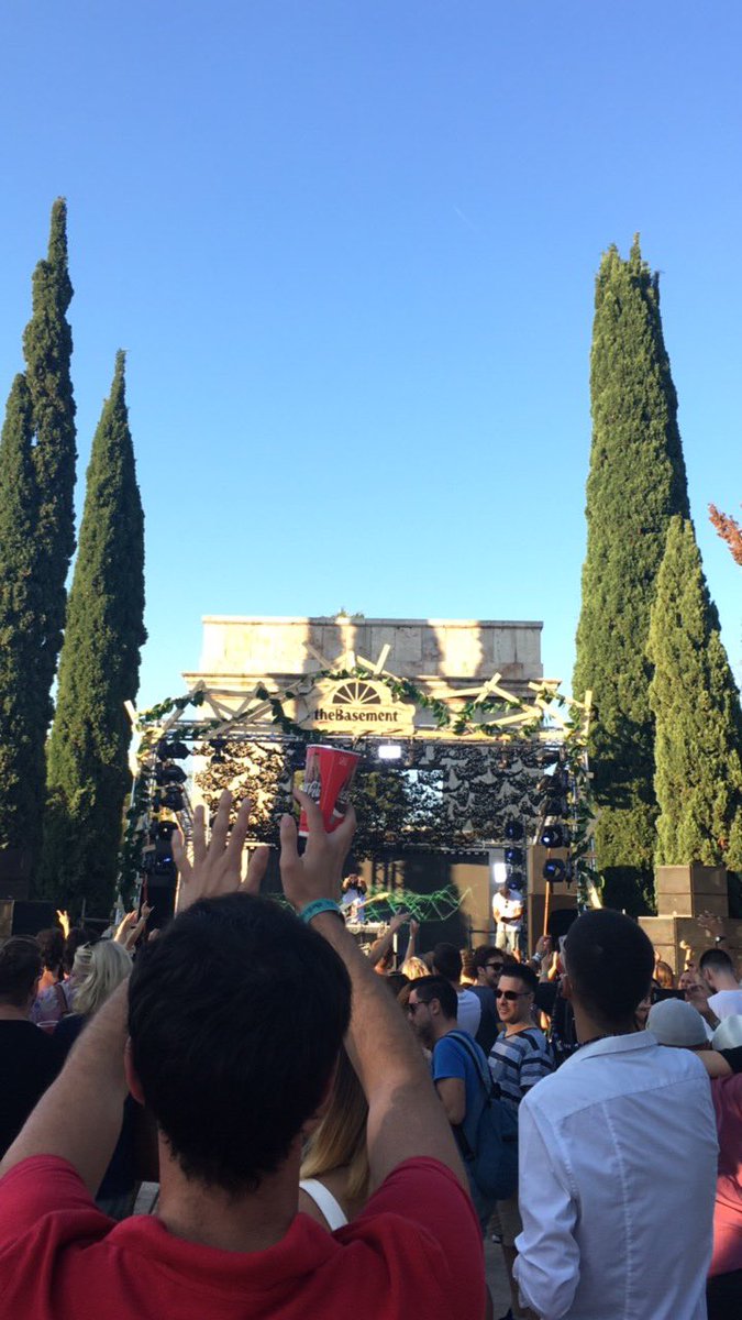 Vale ✊🏻🍻 con <a href="/bearoid/">Bearoido</a> #rightnow #DíadeParque1 by #TheBasement