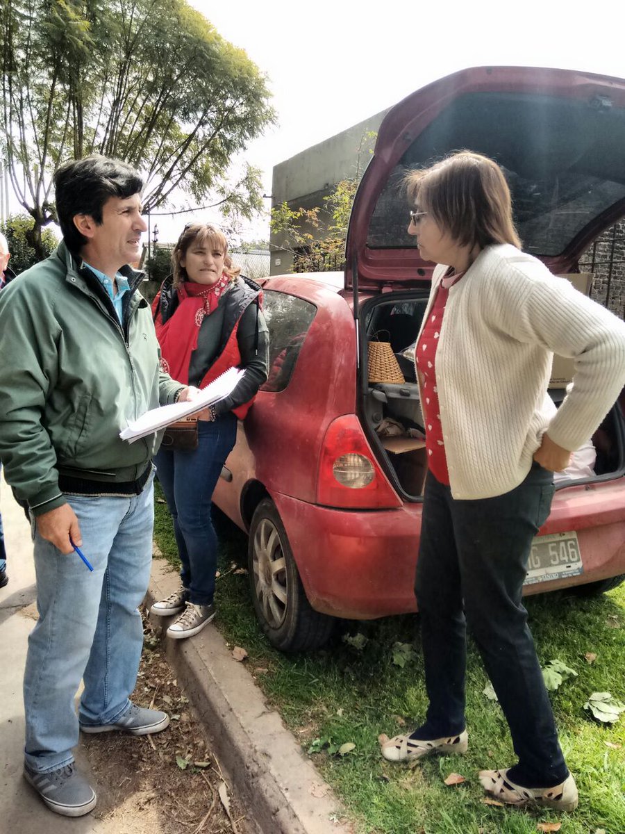 fabianpolverini's tweet photo. #CambiandoJuntos gran apoyo d nuestros vecinos en g Rodriguez en el timbreo nacional https://t.co/U9ugdJYjPB