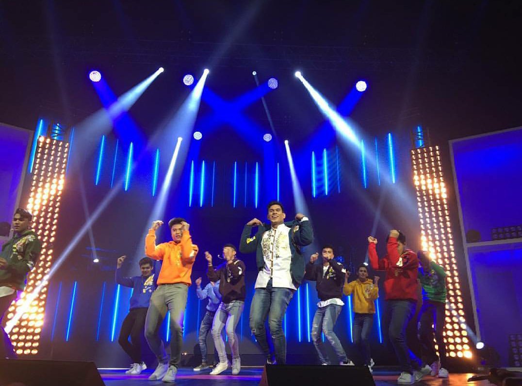 STHashtagsOFC's tweet photo. CONGRATULATIONS HASHTAGS!!!! MARAMING-MARAMING SALAMAT HASHTAGERS!!💪❤❤

 #HashtagsTheRoadTripConcert https://t.co/0XE1n6fmqr