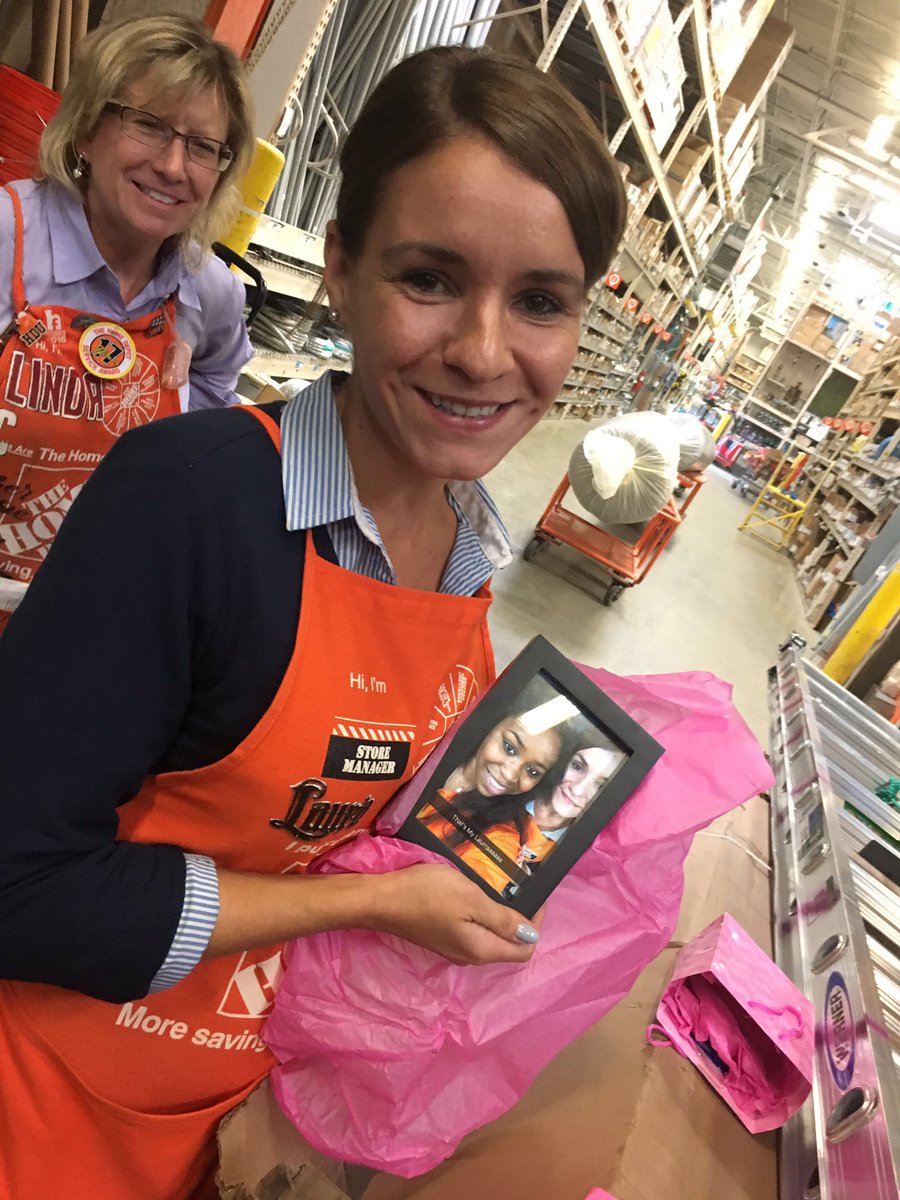 Saying goodbye and good luck to Laura!! She's going to 4166 Monday!!!