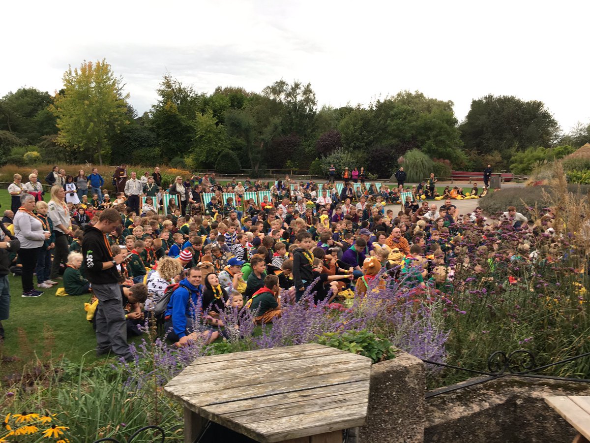 I'm at <a href="/chesterzoo/">Chester Zoo</a> with over 1000 Cubs celebrating #cubs100 with a sleepover!