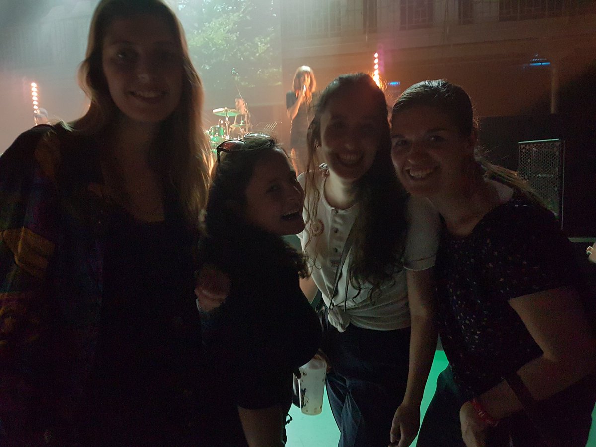 talktoellen's tweet photo. @ZUIDDAG ready to pppppparty at #11fiesta met Zap Mama! https://t.co/e7eblzUWwS