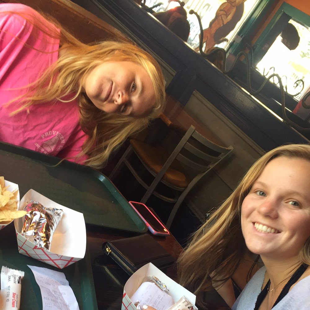 ella_webstaaa's tweet photo. OH MY AJYSNAHHAJSHJFJS @Armadillo_Grill @getstealz https://t.co/YAfoqTsTo5