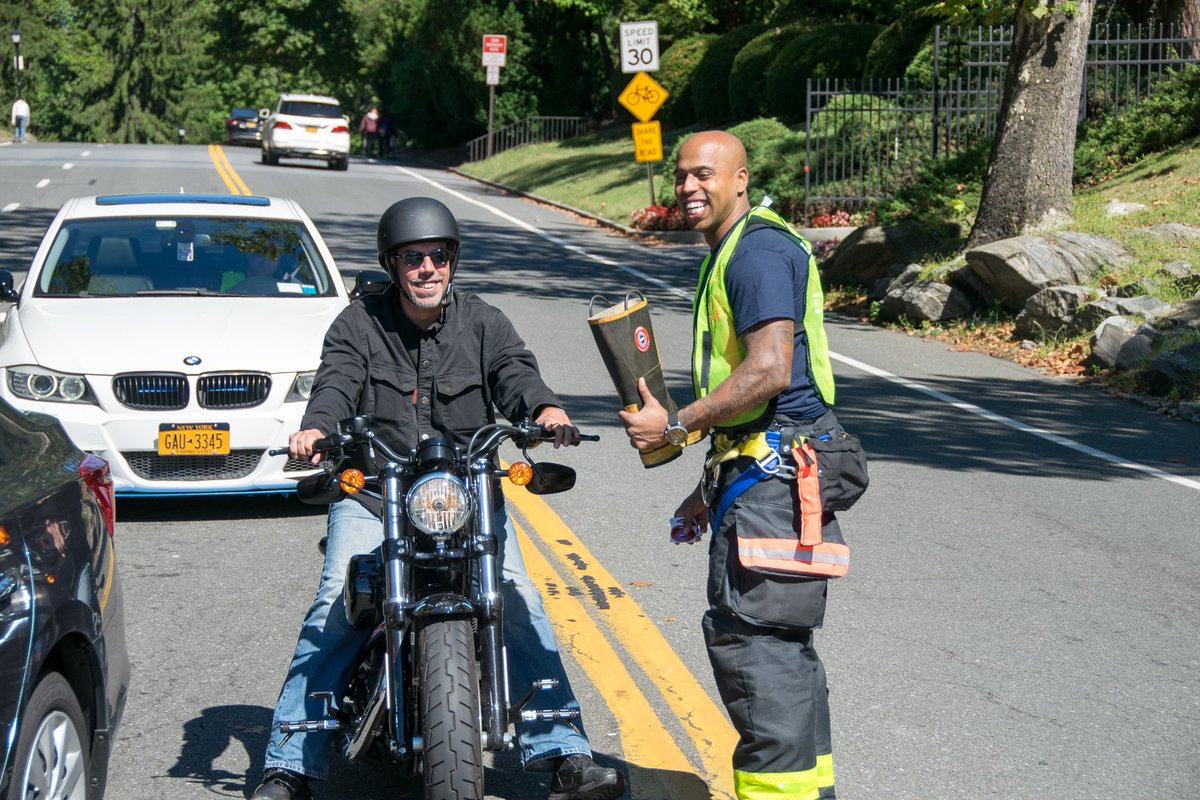 NewRochelleFire's tweet image. No car? No problem! All rigs welcome to &quot;Fill the Boot&quot; w. donations for #MuscularDystrophy #NewRochelle @MDAnews @IAFFNewsDesk @NYSPFFA