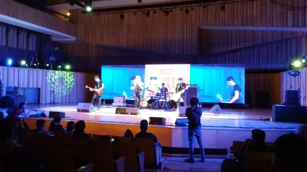 <a href="/FedeCabral/">Fede Cabral</a> ahora en el #CiudadEmergente 16 <a href="/AlaVueltaok/">ALaVueltaDeLaEsquina</a>