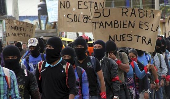 emeequis's tweet image. EZLN anuncia contingente en la marcha de la Ciudad de México por los 43 normalistas de Ayotzinapa goo.gl/PzC2WA