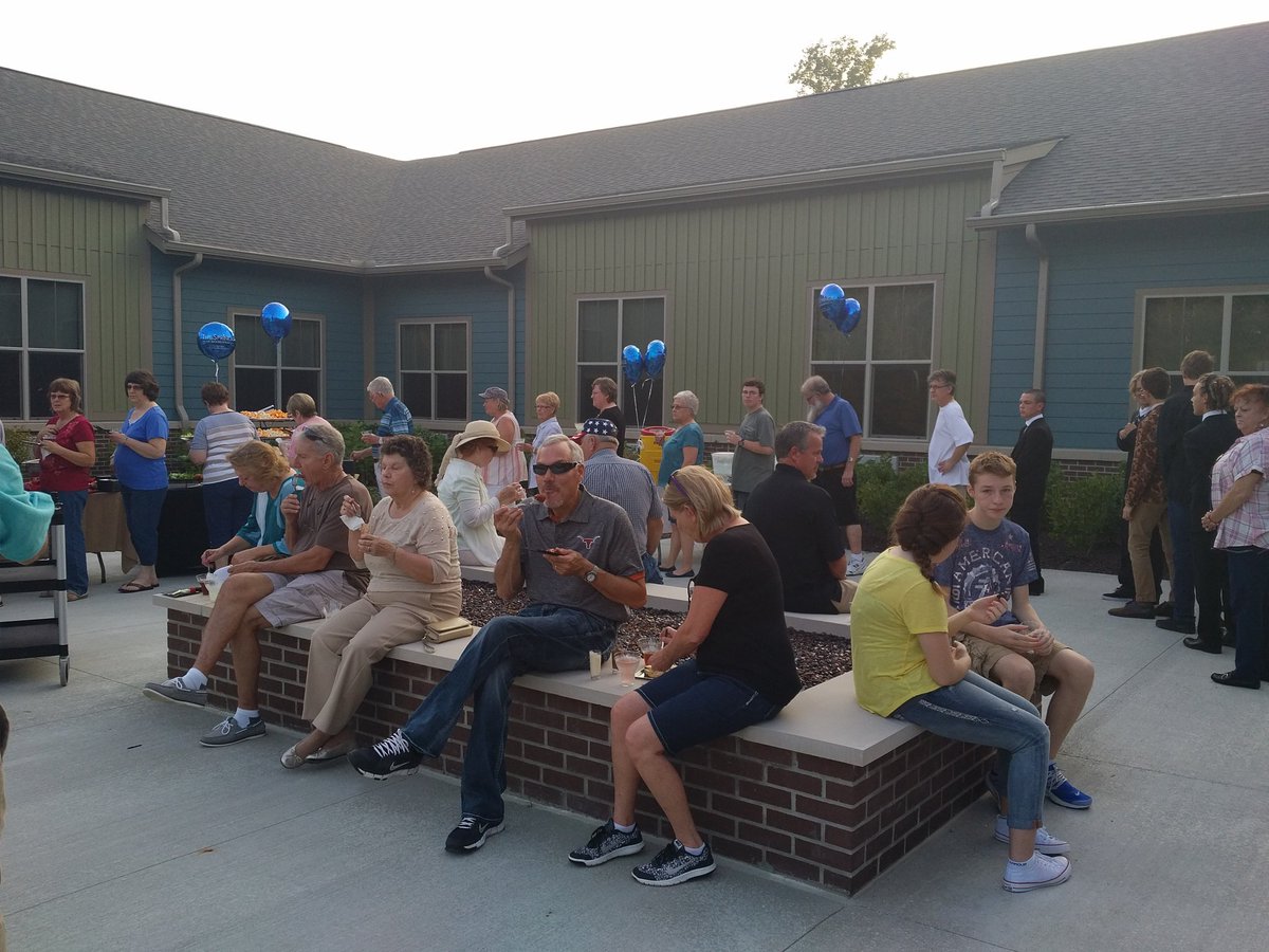 S_Mooresville's tweet photo. Join us for hors devours, drinks and some amazing music #trilogyliving https://t.co/qDgwZn6ds5