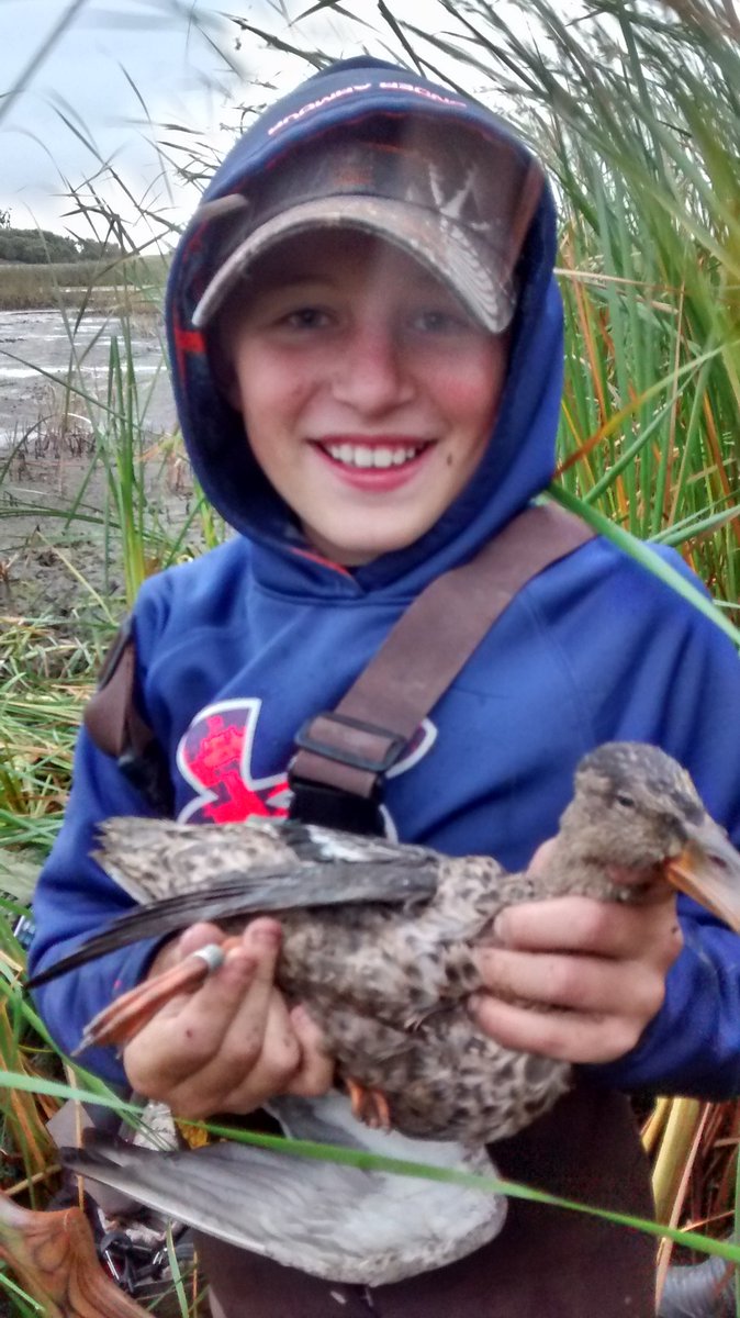 AlanErickson14's tweet photo. #NationalHuntingandFishingDay #firstduck #banded #ericksonoutdoors https://t.co/sgBMjOqz5F