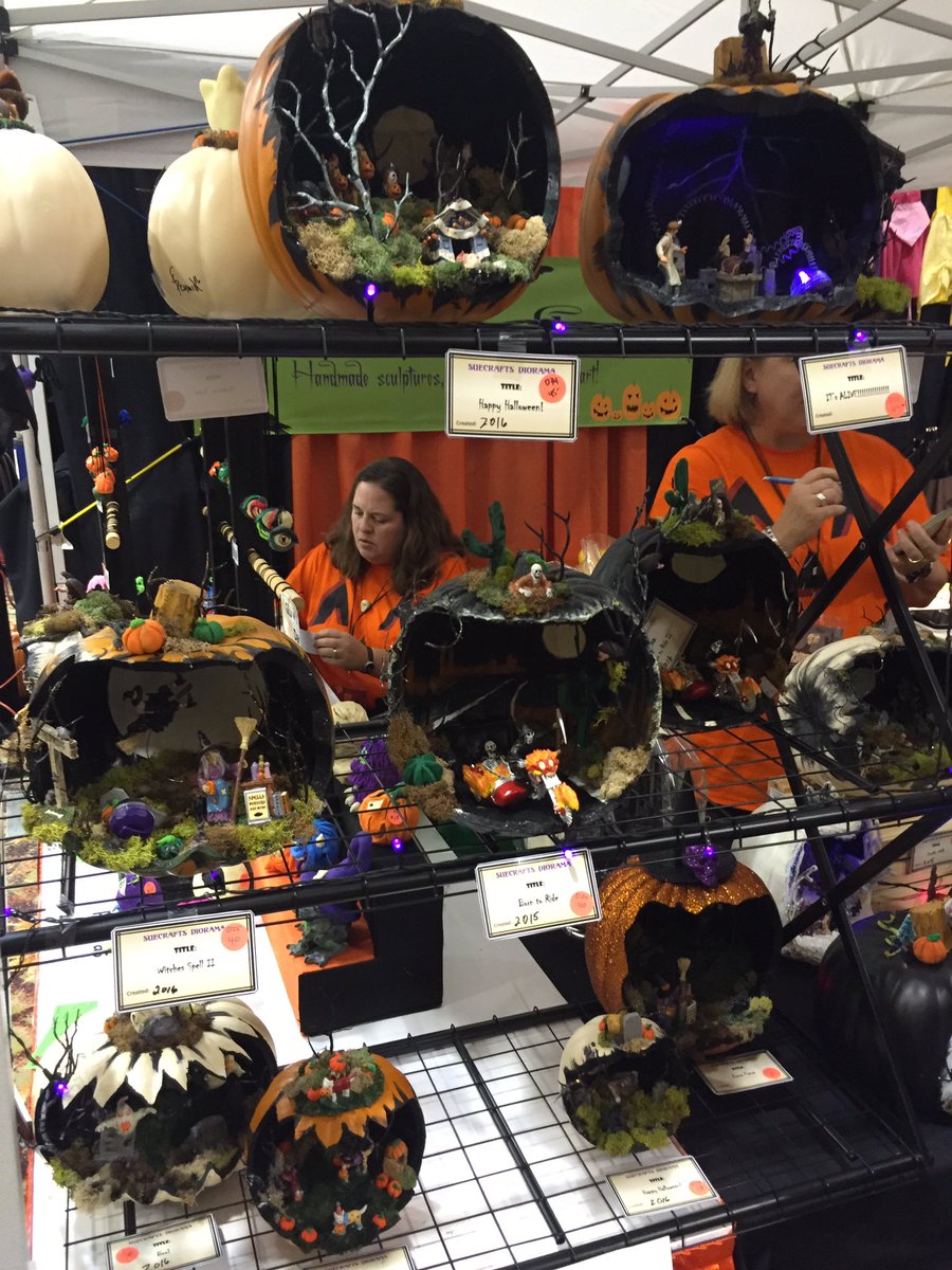 LegionofSand's tweet photo. These dioramas are pretty neat #keenween https://t.co/zJE9rnMexZ