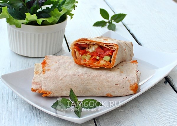 Шаурма с колбасой от Марины. Смотрите пошагово — iamcook.ru/showrecipe/9642

#рецепт #шаурма #закуска