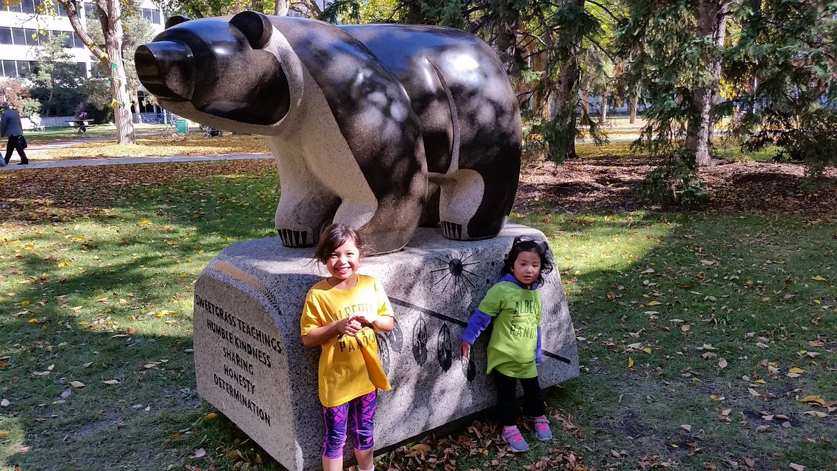 MChow2013's tweet photo. Thanks @UAlbertaAlumni for the gr8t family fun activities @UAlberta QUAD! #AlumniWeekend #sweetgrassbear #guba #yeg #uofapride https://t.co/PYCSjyqMLG