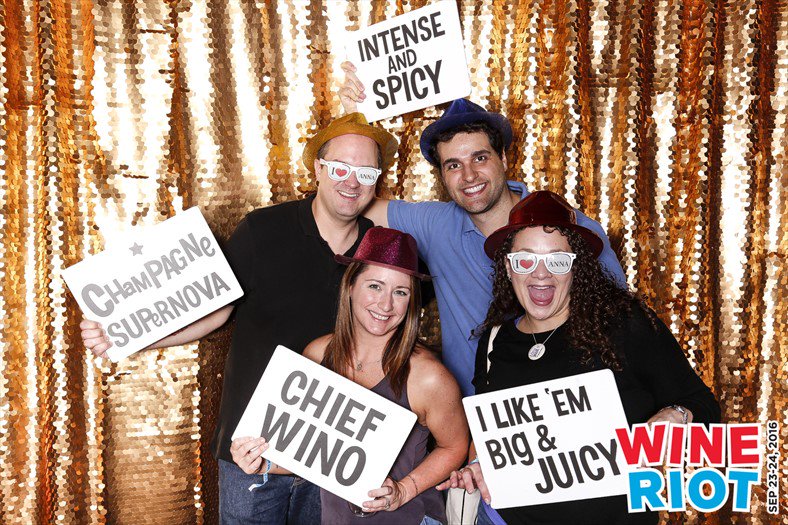 richiea83's tweet photo. Learning about wine at @WineRiot #WineRiot w/ @thetommyb #1 https://t.co/WqlHd1W3ay