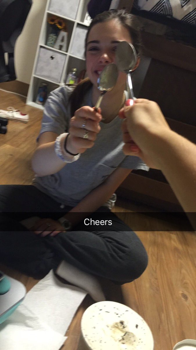 mfrieler43's tweet photo. Happy birthday roomie, thanks for doing college with me 💗💗 https://t.co/P1AazVPEO8