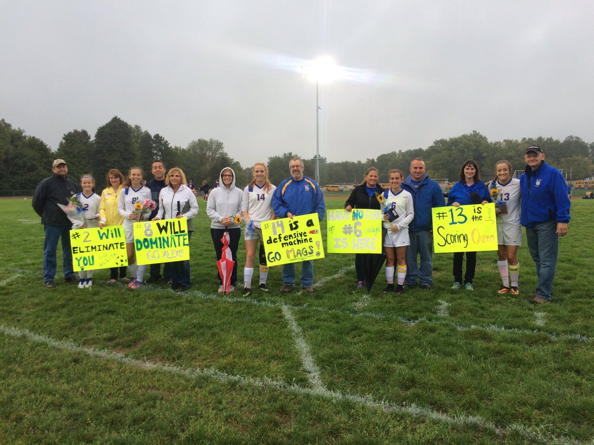 AldenSoccer's tweet photo. Thank you seniors! Good luck with all your future endeavors. #onceabulldogalwaysabulldog https://t.co/jy6sRxg5jn