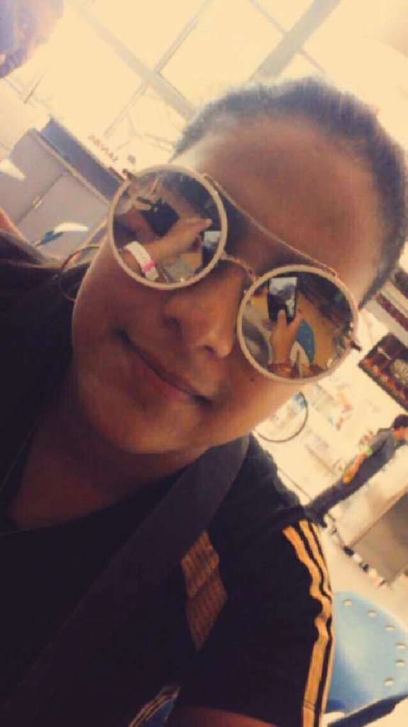 DubAlv's tweet photo. Unos lentes que expropie..... https://t.co/BLhMrQ19V3