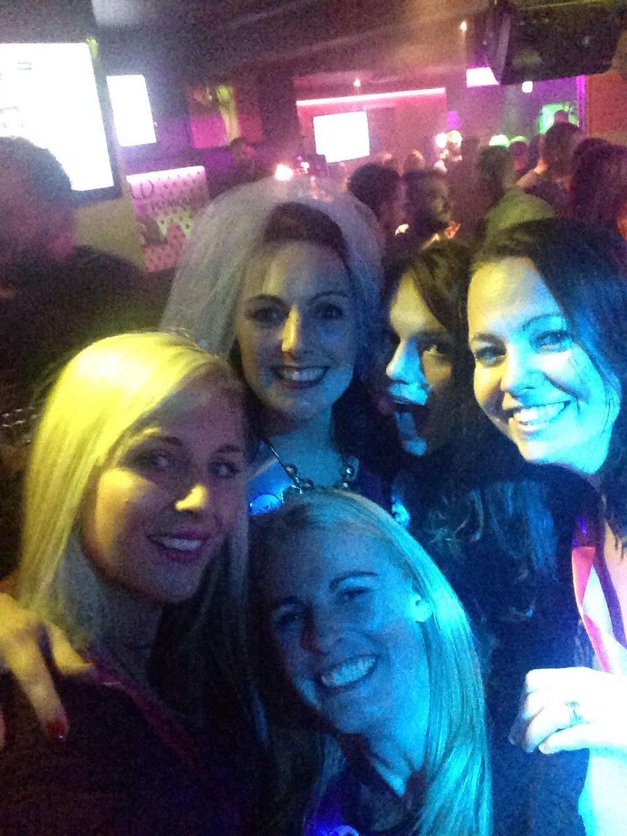 MandyGriffiths5's tweet photo. Great night out last night. @nikkigriff hen night. #last night of freedom can't wait for the wedding! https://t.co/gp1qqEsrzP