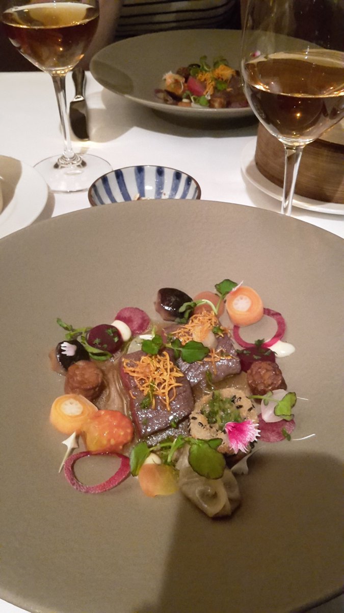 Prachtige borden <a href="/HanTingCuisine/">HanTing Cuisine</a>