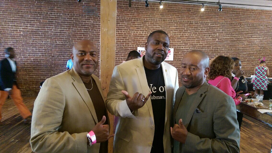alphasofatlanta's tweet photo. Supporting the #DaySoiree hosted by the #UAOAKA's. #PhamilyFirst https://t.co/jCennQ1FzA