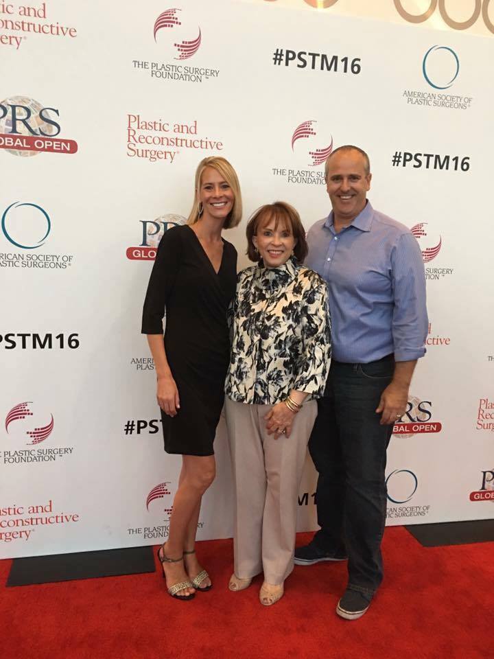 RealPatients's tweet photo. We are here at #ASPSX find us at booth 1831 😁! #realpatientratings #plasticsurgery #losangeles #PSTM16 https://t.co/mHnuVkXJgm
