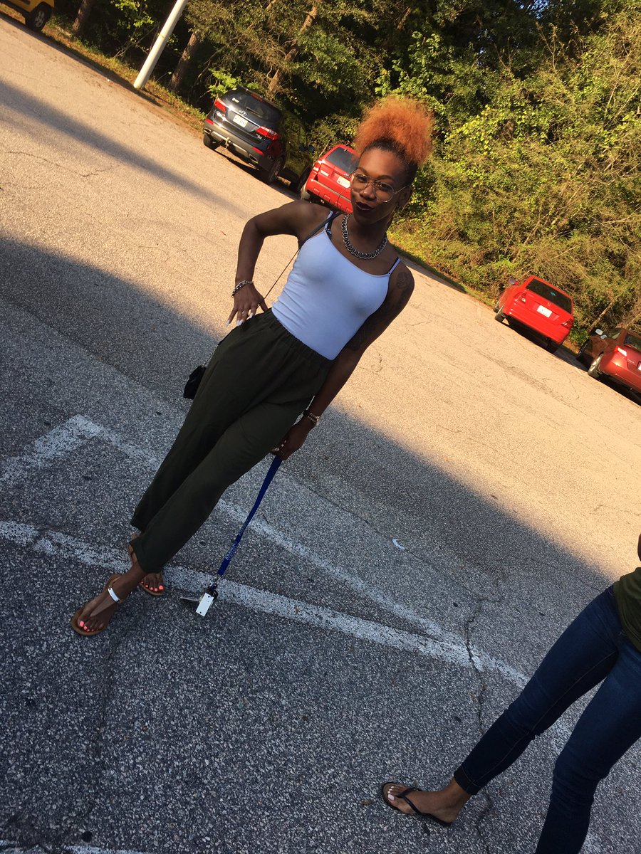 __LoveeLahh's tweet photo. #Offguardsarethebest ❤️ https://t.co/UbmJ9WpzUs