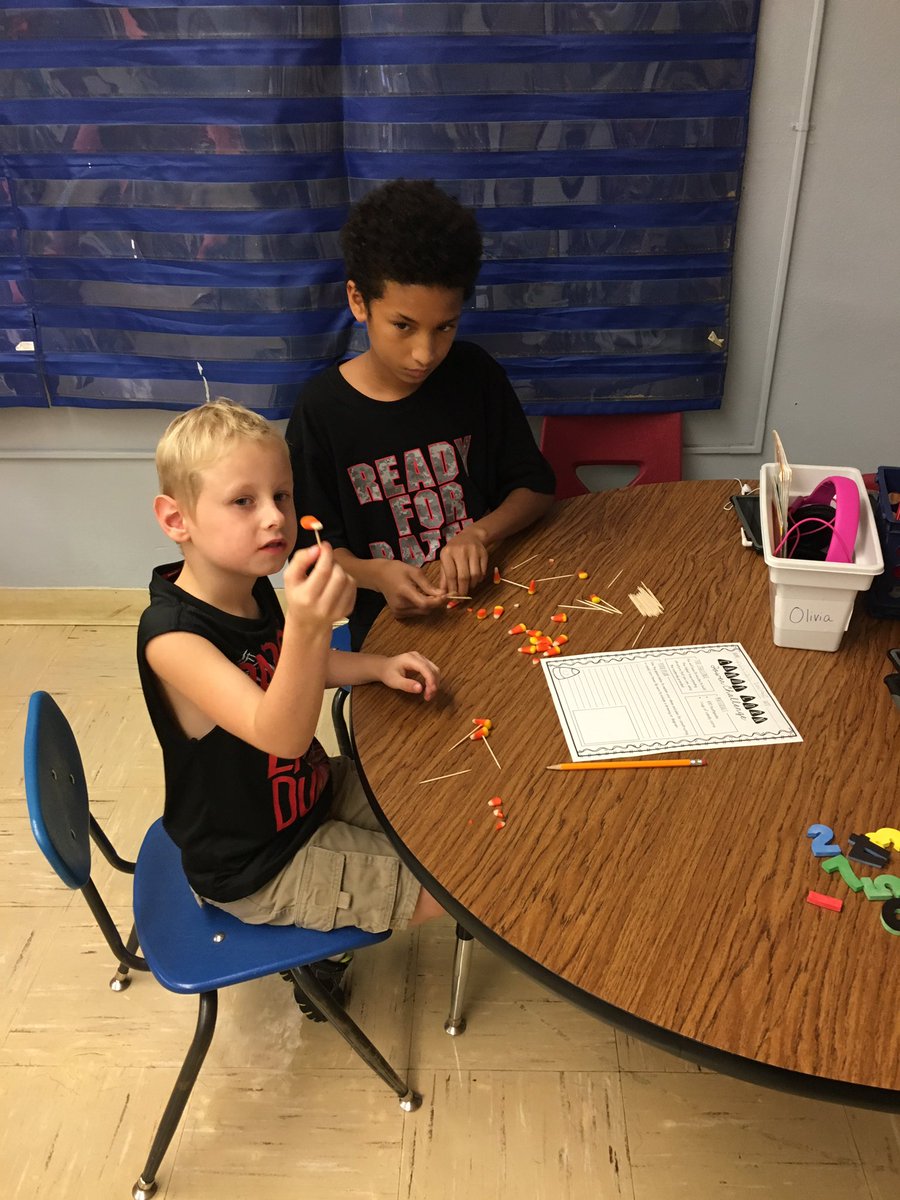 MandyLuce1's tweet photo. Mrs Luce's &amp; Mrs Rowe's students working together on the Candy Corn STEM challenge. @13easd @MissRowe2 https://t.co/dpxLe38Pdx