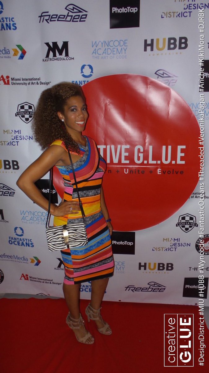 ALegacyMovement's tweet photo. @designdistrict fashion networking with #CreativeGlue. #redcarpet #ootd #MiamiDesignDistrict #atMDD #Miamifashion #Miamitech #Miamiblogger https://t.co/luDmZYVSgU