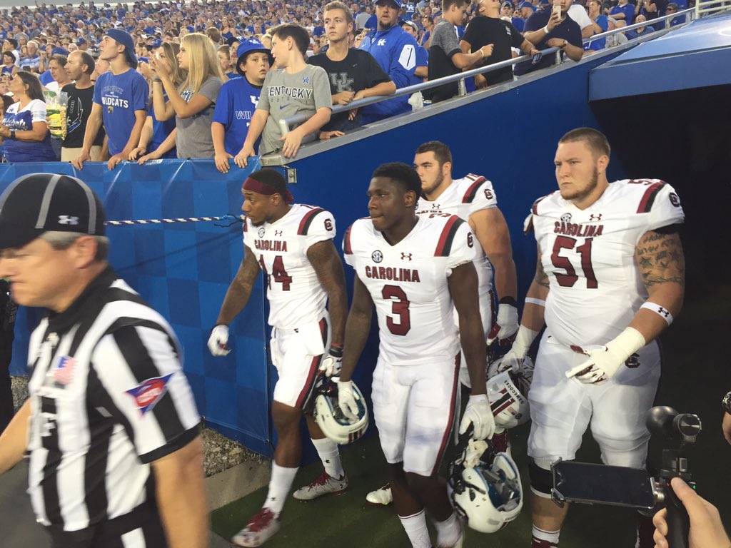 GamecockFB's tweet photo. The captains are out. #Gamecocks https://t.co/FUC0T4rNhH