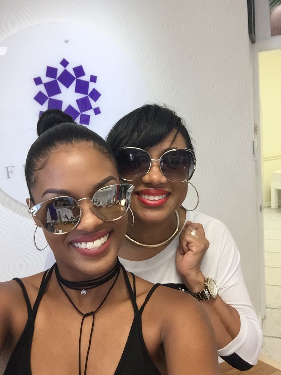 thefintouch's tweet photo. Loving our TFT sunnies😍😍😍 https://t.co/EEXdo11RdF