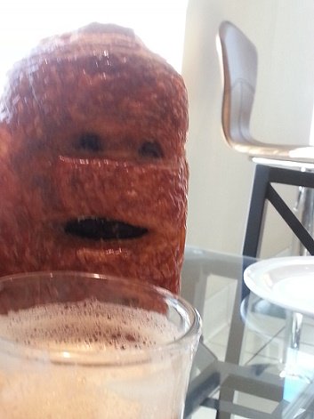 LarryStevensBnd's tweet image. So this happened. Not sure how to deal with a pastry that&apos;s looking back at me. #helpme #pastryproblems