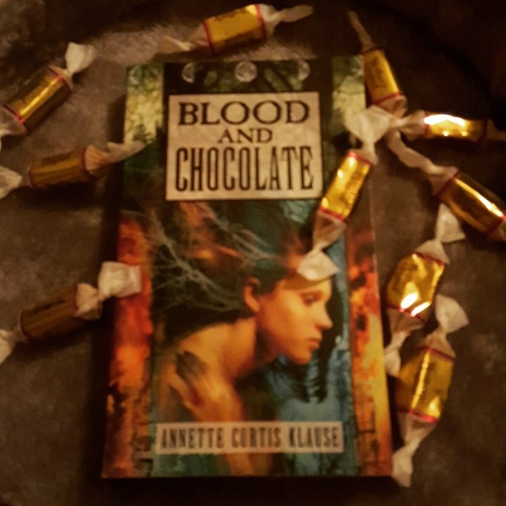 ThatReaderGirl4's tweet photo. #fallthebooks #bookstagram #booksandsweets #bloodandchocolate

Caramels...yum!

What's your favorite fall sweet? https://t.co/52FojKKMwh