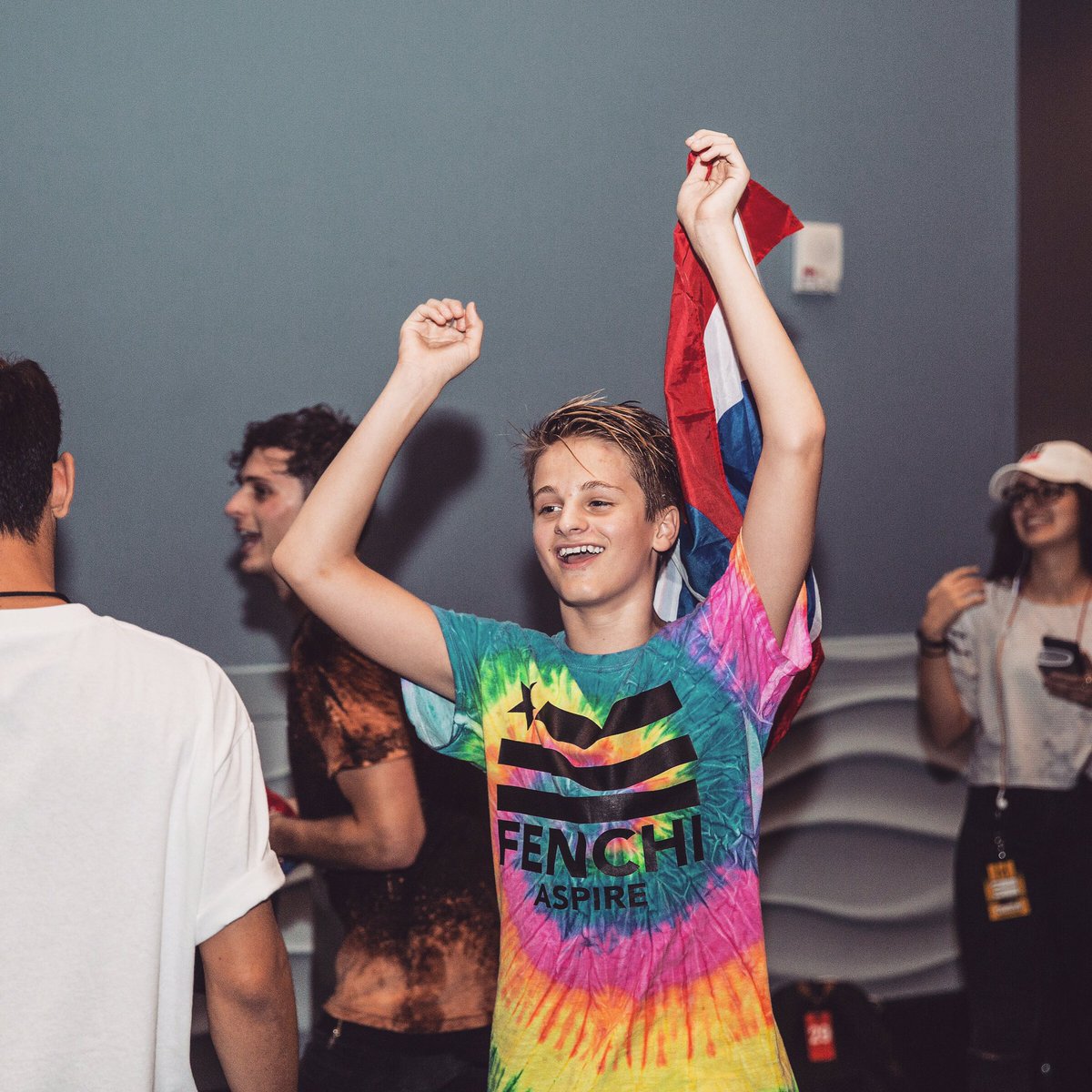 duhitzmark's tweet photo. this smile. is because of the support that you all bless me with to this day❤️ https://t.co/XwjvjXub8c