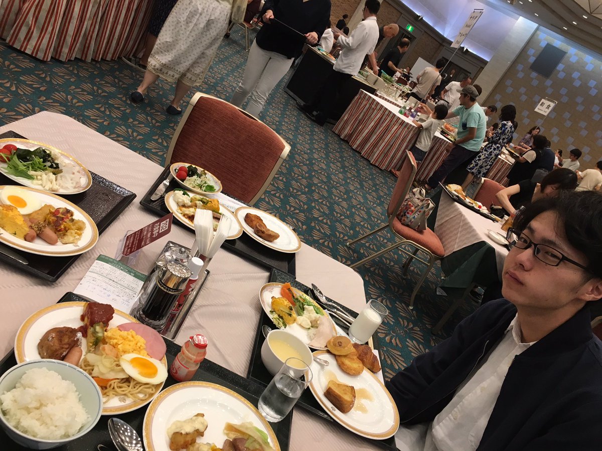 ট ইট র しげさん Shigesan Teamsae 杏 S 城山観光ホテル 朝食バイキング トリップアドバイザー 朝食のおいしいホテル 13年全国5位 楽天朝ごはんフェスティバル 16年度九州地区1位 目の前で作ってもらったオムレツに もっと綺麗に