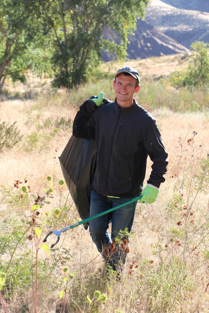 Trash clean-up in the Owyhee River Canyon for NPLD