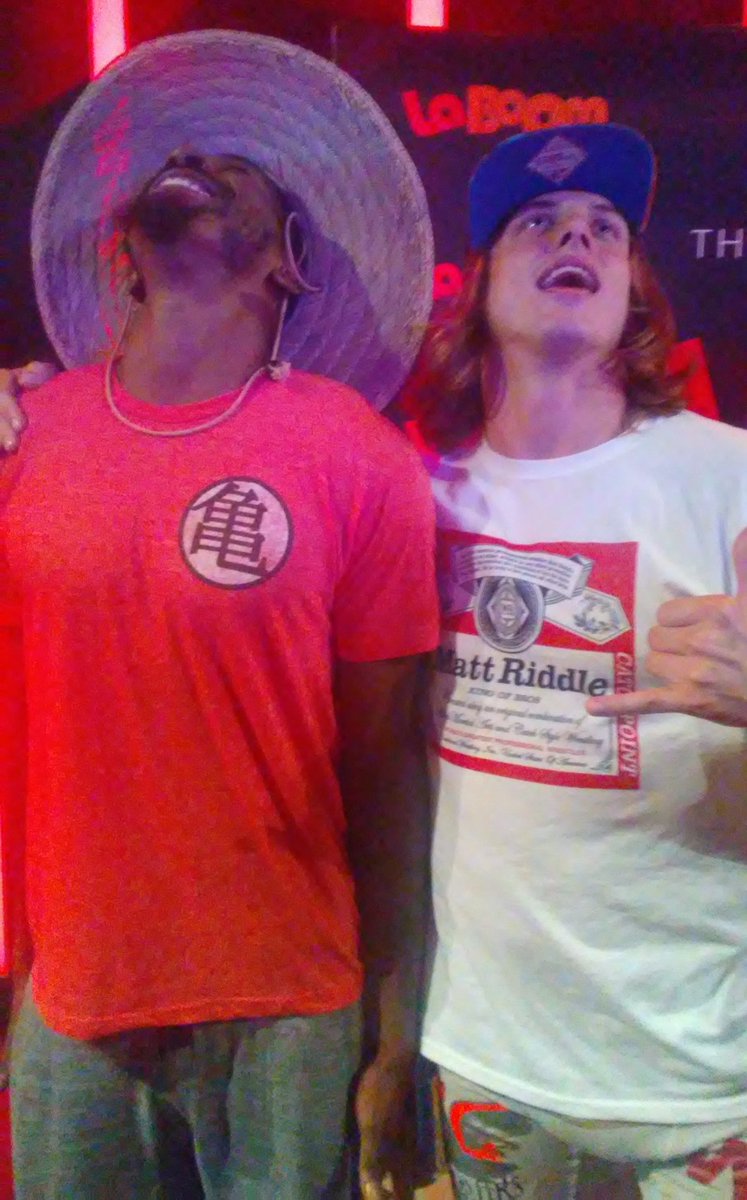 R8edR_'s tweet photo. In honor of that sick #AlteredBro shirt, here's me hitting the #FinnFreeze with @riddletuf7 https://t.co/XnhbxuLKdO