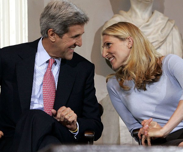 ANOMALY1's tweet photo. John Kerry Aware State Dept. Siphoned Millions to Daughter's Charity! https://t.co/50Lnn43CXI The whole country is steeped in corruption! https://t.co/cnlR2sWs6s