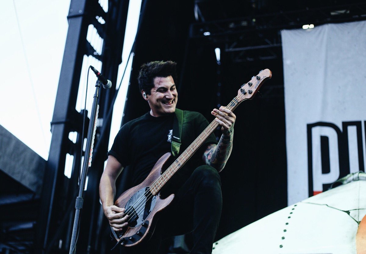 meagandsullivan's tweet image. .@piercetheveil a bit ago at @TexasMutiny