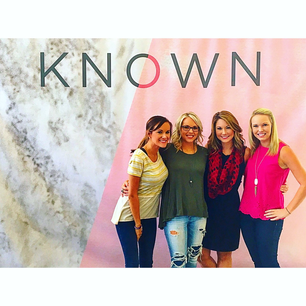 megtomwx's tweet photo. I am fully k n o w n by God ||  my heart is so full after this amazing conference  || 💕🙌🏼 #reCreate16 #highlandsrc #day2 https://t.co/Mx52bkhIjM