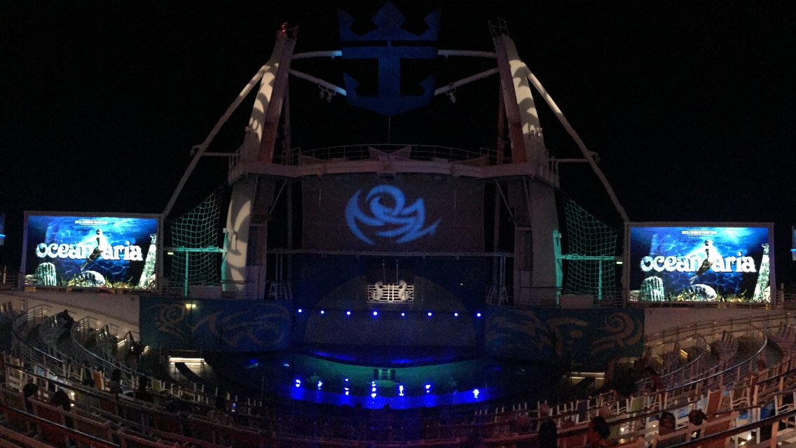 NickWeirShowbiz's tweet photo. Waiting for #Oceanaria to start in #AquaTheater on #AllureOfTheSeas on the last night of #PresidentsCruise. We now have 6 #AquaShows! https://t.co/BQeY4fydjb