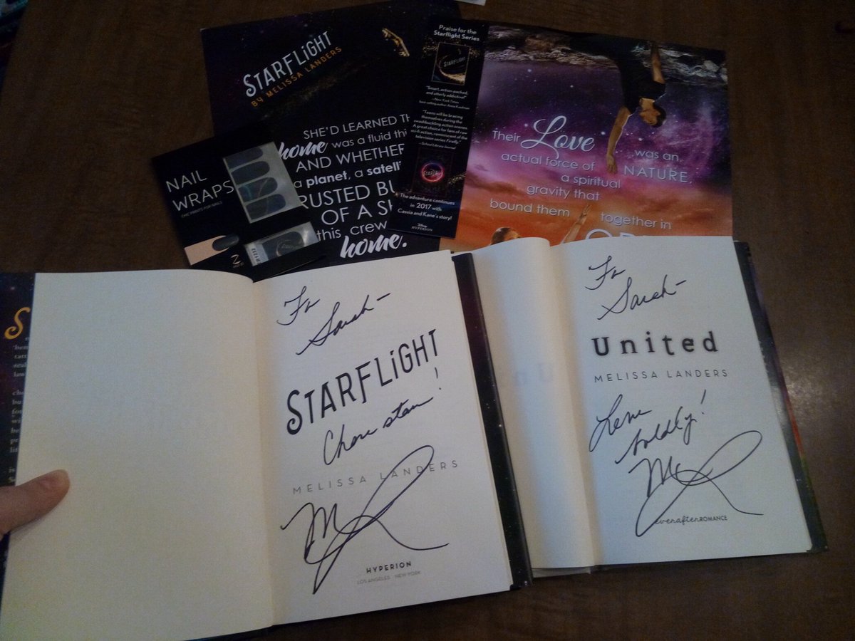 SarahCrowley's tweet photo. OMG!! So many gorgeous signed books!! #BTAF2016 #BTAFive @BTAFest #goodreads #books https://t.co/uvCwZRpcYf