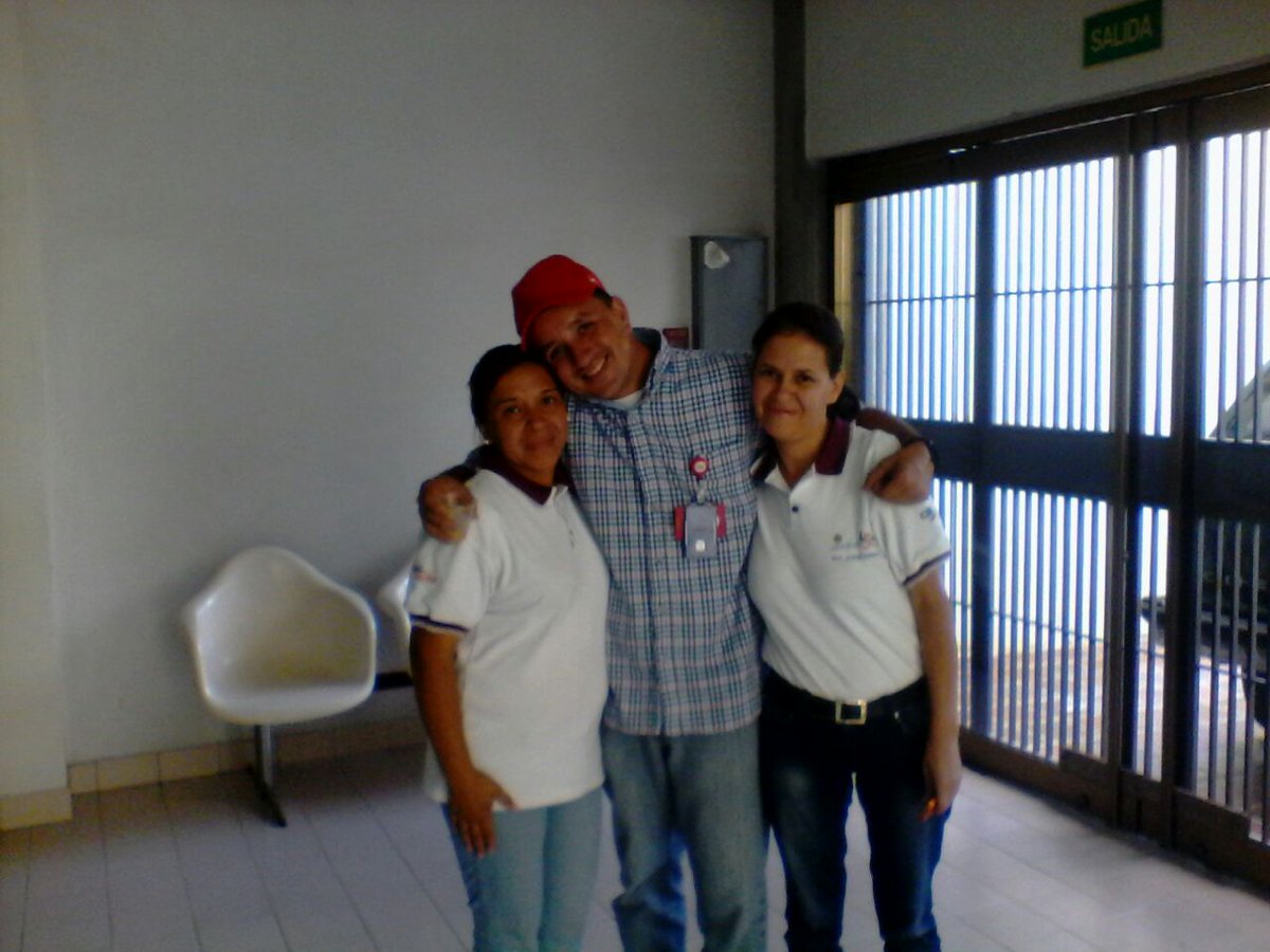 YorOficial's tweet photo. #ApoyoALandyRodriguez porq hace d la #GGSL una gerencia digna en la verdadera #CantvSocialista .@LandyRodriguez .@dcabellor .@NicolasMaduro https://t.co/SKzJE9ZV81