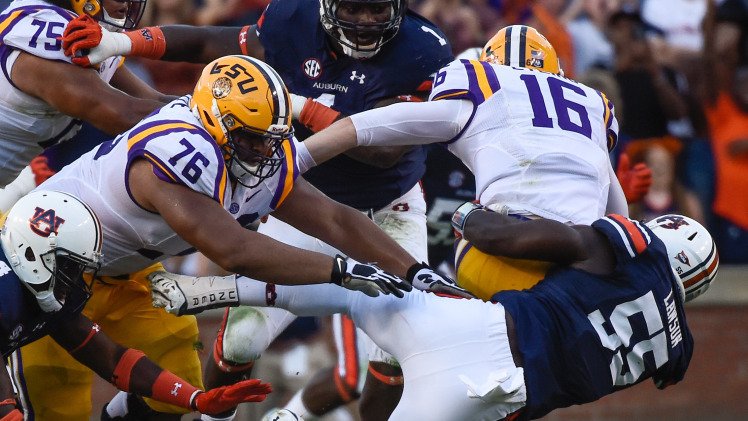 AUGoldMine's tweet photo. Daniel Carlson, big defense, dramatic stop push Auburn past LSU. The quick story: https://t.co/h8yIVnf0Oe https://t.co/uhzT4t25El