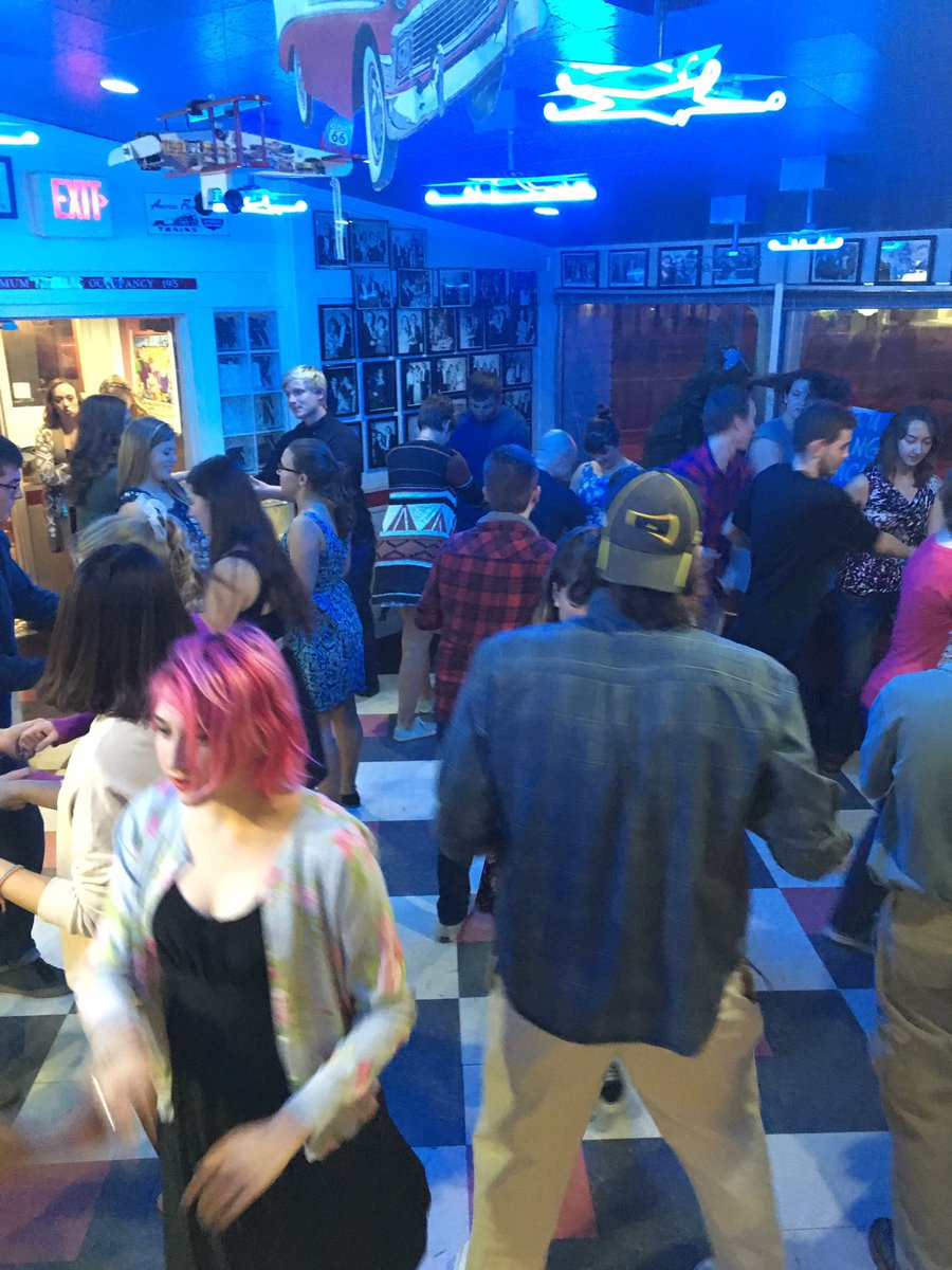 NAUSwingJacks's tweet photo. Another great night @GalaxyDiner50 with Sean and Andria from Phoenix #SwingJacks #YouShouldBeHere #SwingDance https://t.co/uM1Bbsd87R