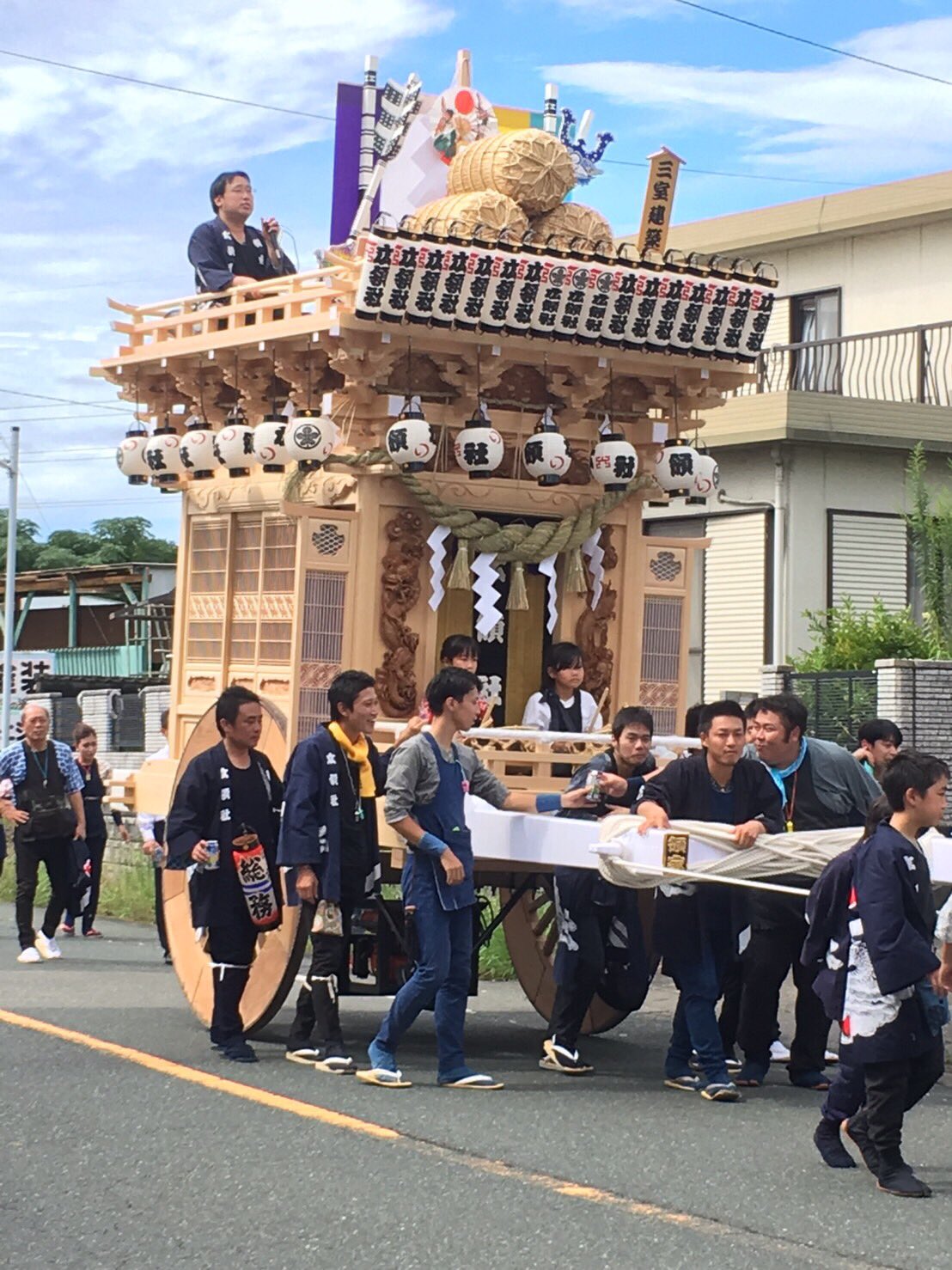 遠州 山車屋台2 掛川市 領家のお披露目見てきました とても彫りが目立っていてかっこいいです