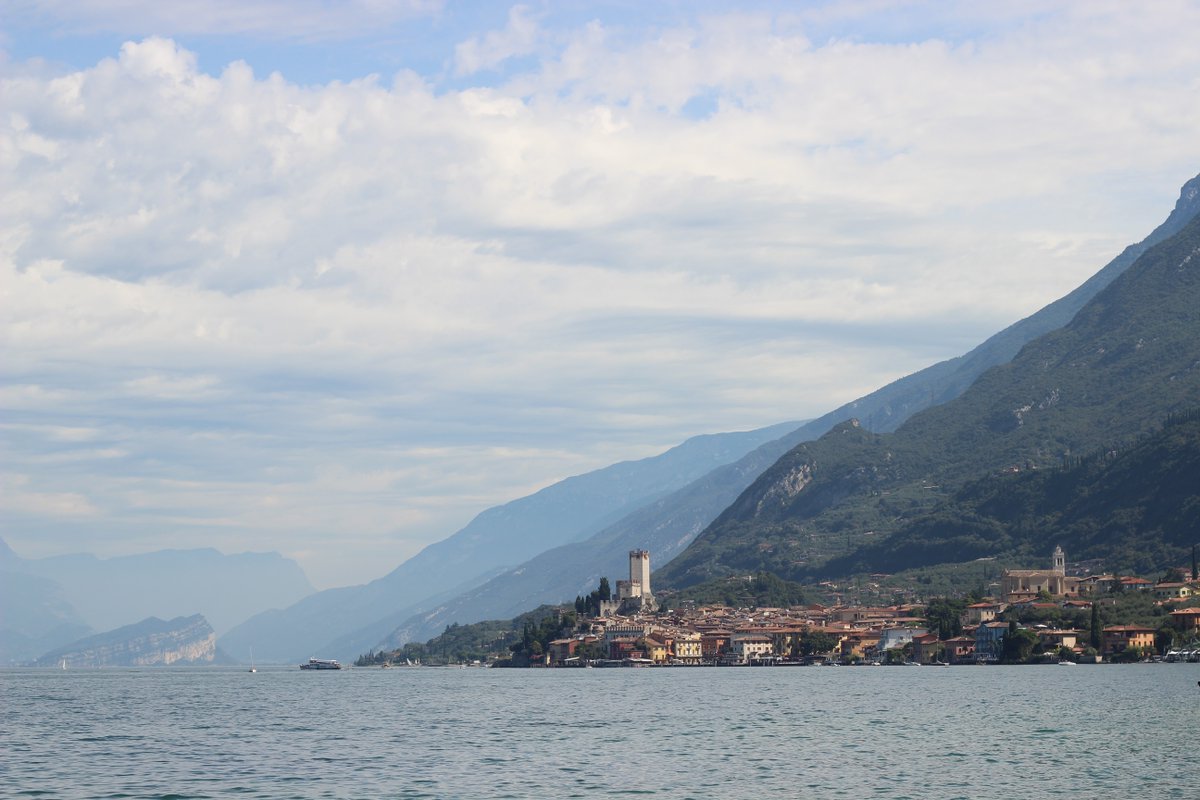 My blog “8 Days On Lake Garda” is out now & a must read! 

#lakegardaphotography #lakegarda #italy #italia #malcesine #lagodigarda #gardasee