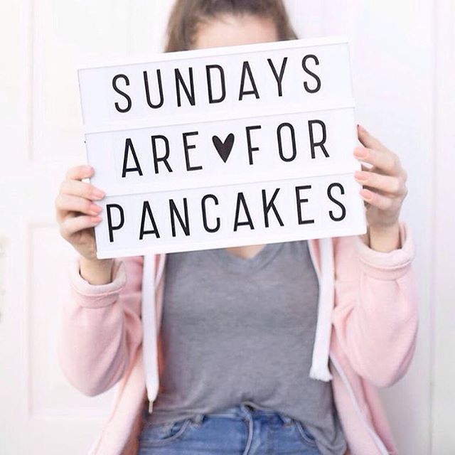 Plus for late, long mornings in bed and some shopping while in it! ☕️  #shopanek #wearUnique #sundayfunday