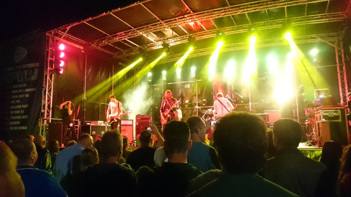 BDMofficial's tweet image. Hull 4 life ❤️thanks all who came to @hulltrinityfest yesterday. Photo @Larkin_Out